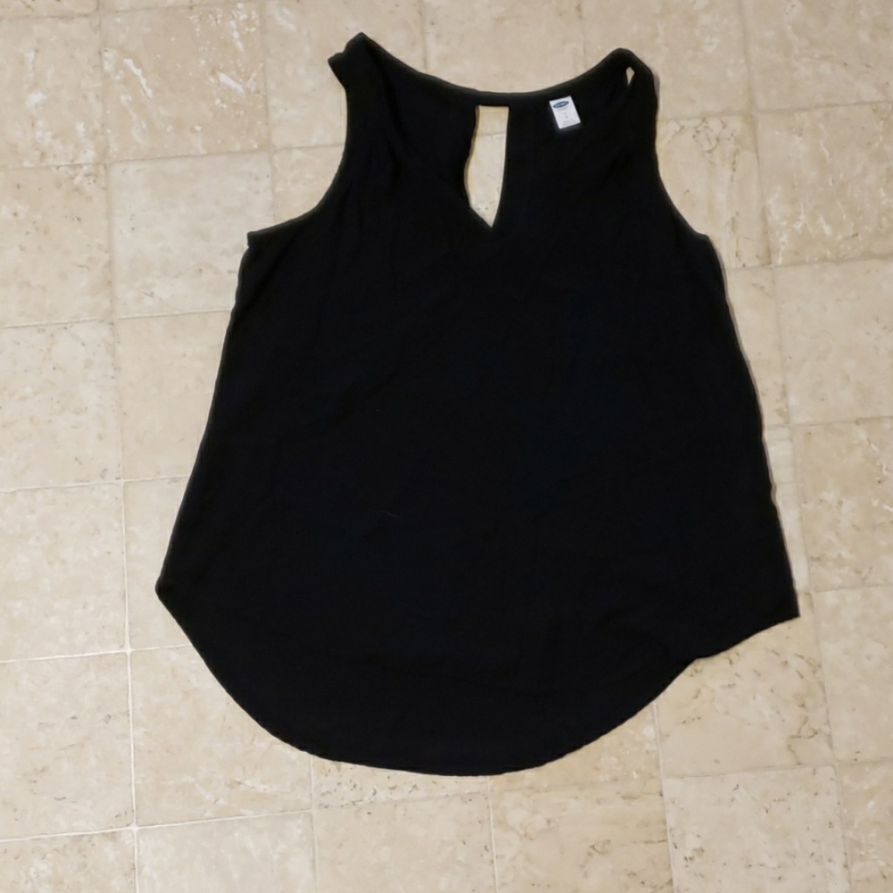 Like new, black tank!